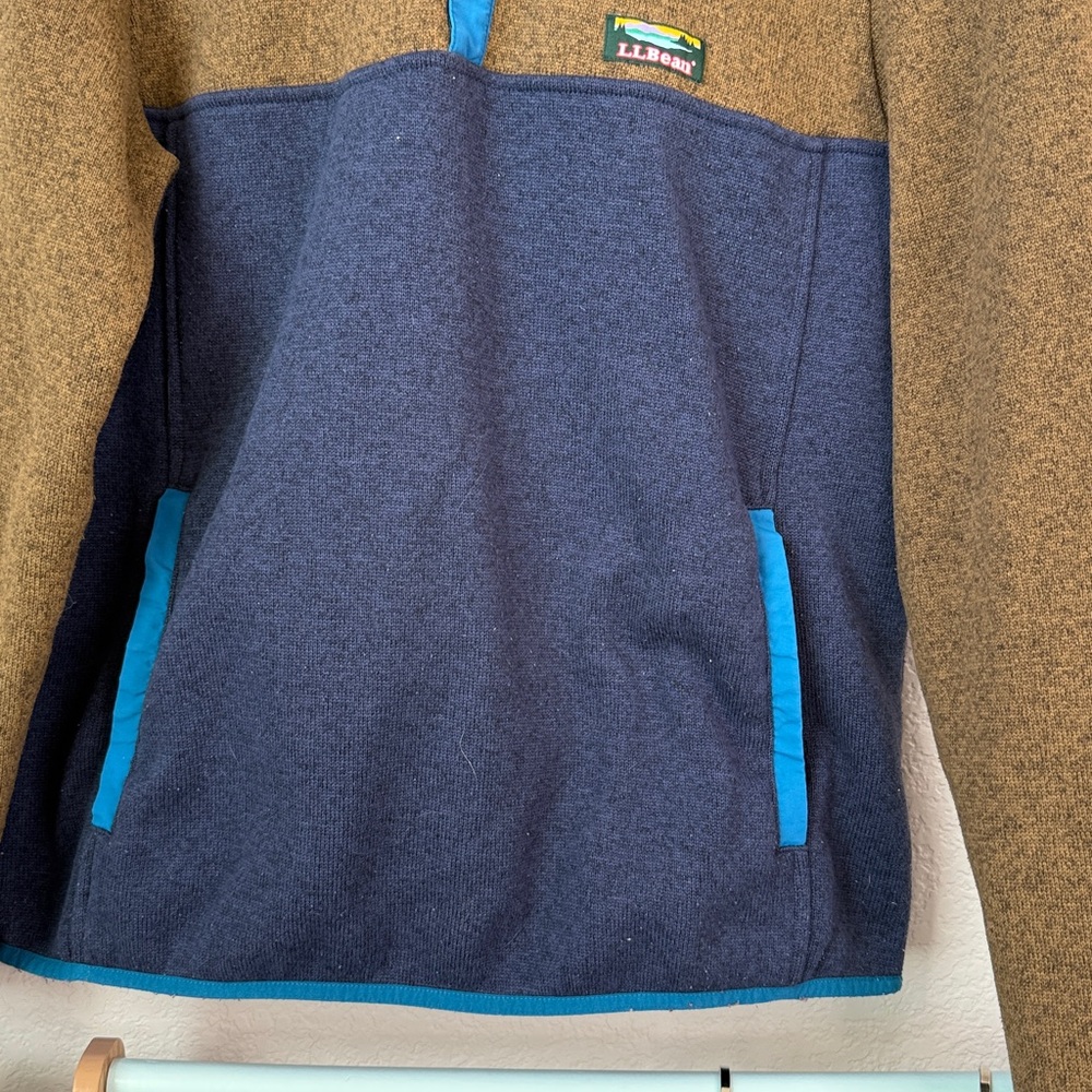 LL Bean Hooded Sweater Outdoor Slightly Fitted Brown and Blue size Large - Picture 4 of 10